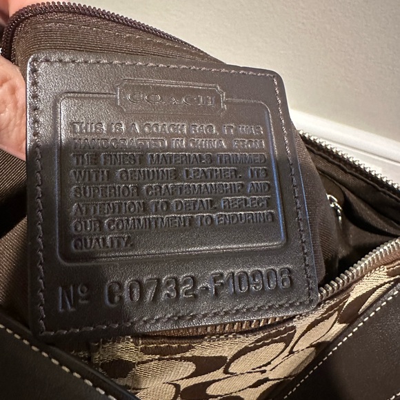 Coach  handbag beige and brown with big C print in  EUC - Picture 5 of 9
